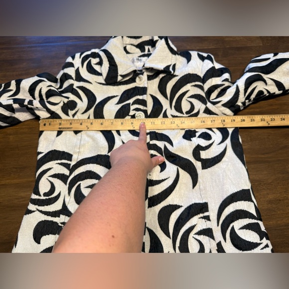 Erin London Button Up Blazer Jacket Coat Womens SZ M Black White Floral Zebra - Picture 9 of 11